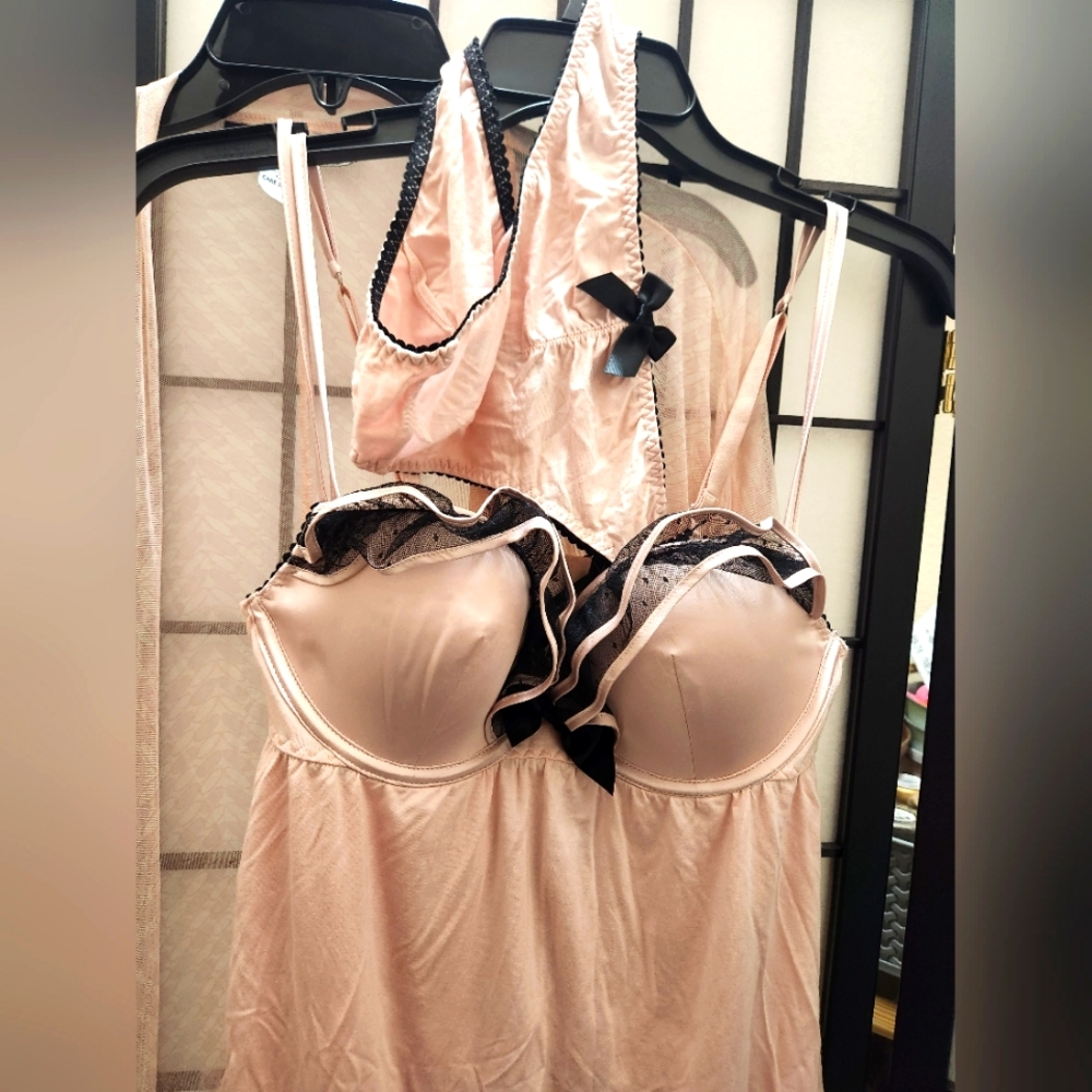 NEW! VS Intimates 2pcs